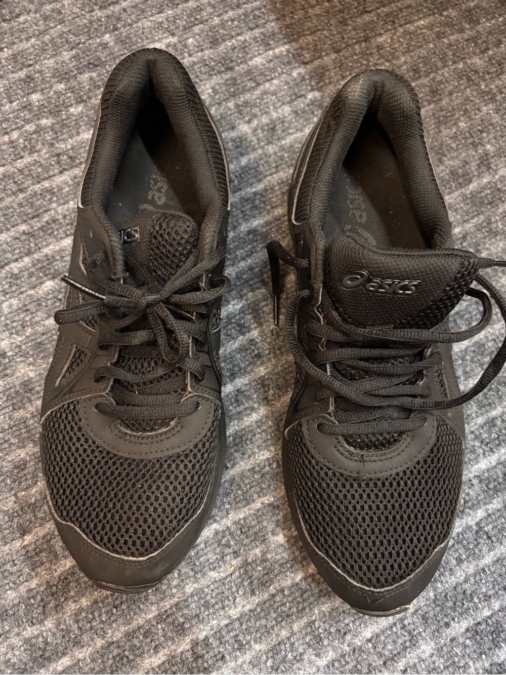 ASICS Men's All-Black Breathable Running Sneakers